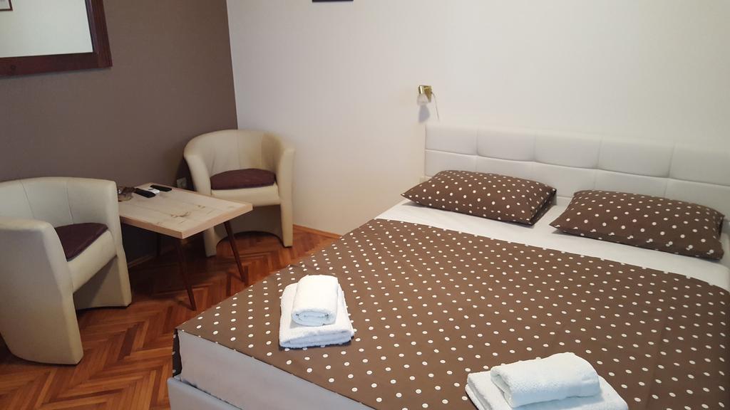 Apartments Ana+3 Шибеник Экстерьер фото